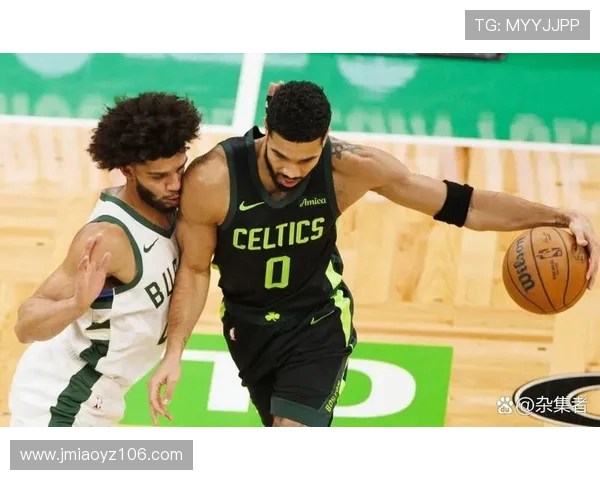 米德尔顿重返赛场半场表现抢眼贡献10分并助攻字母哥制造犯规